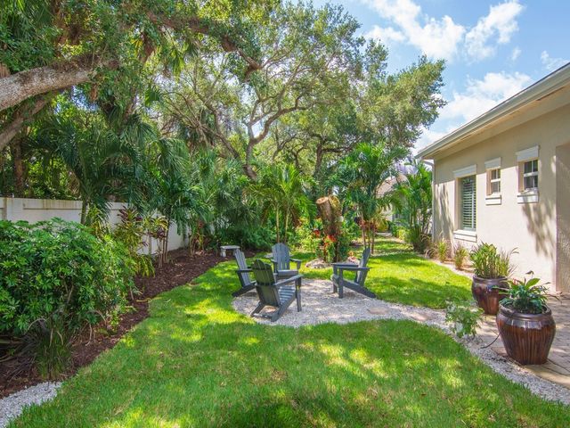 9064 Englewood Court, Vero Beach, FL 32963