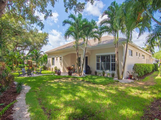 9064 Englewood Court, Vero Beach, FL 32963