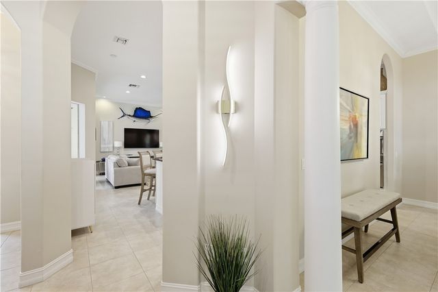 9064 Englewood Court, Vero Beach, FL 32963