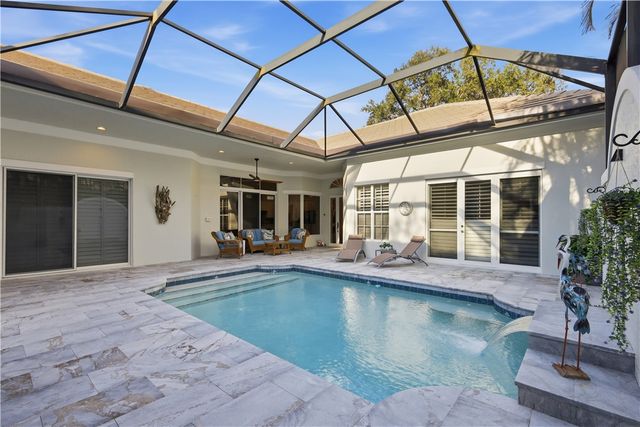 9064 Englewood Court, Vero Beach, FL 32963
