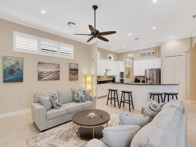 9064 Englewood Court, Vero Beach, FL 32963