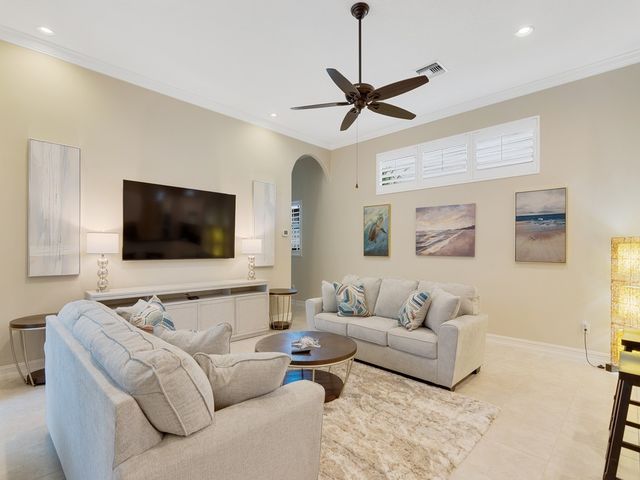 9064 Englewood Court, Vero Beach, FL 32963