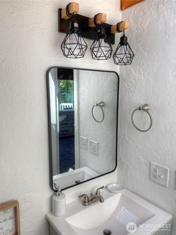 81 E Panorama Way, Grapeview, WA 98546