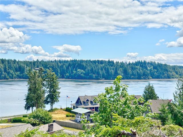 81 E Panorama Way, Grapeview, WA 98546