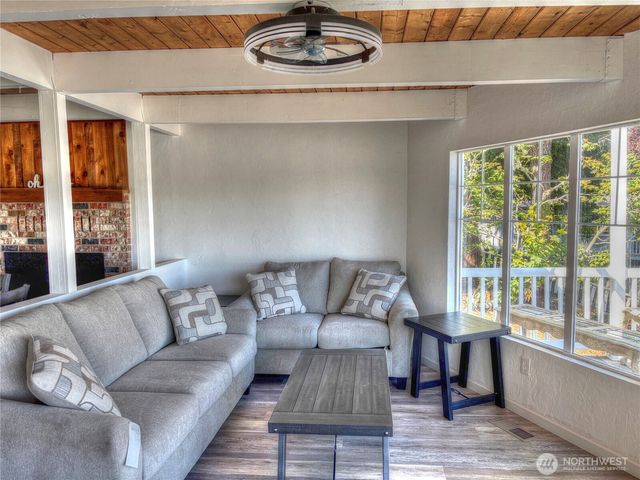 81 E Panorama Way, Grapeview, WA 98546