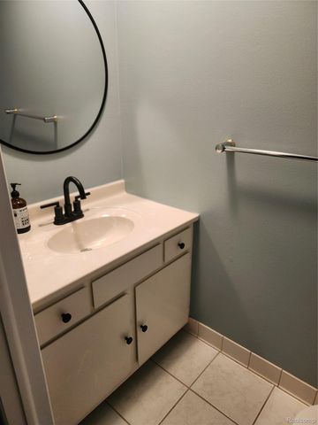 1549 S Hill Boulevard, Bloomfield Hills, MI 48304