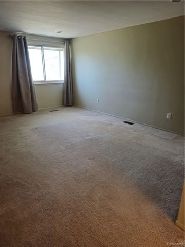 1549 S Hill Boulevard, Bloomfield Hills, MI 48304