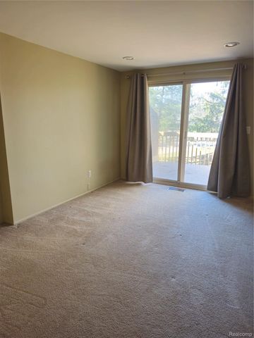 1549 S Hill Boulevard, Bloomfield Hills, MI 48304