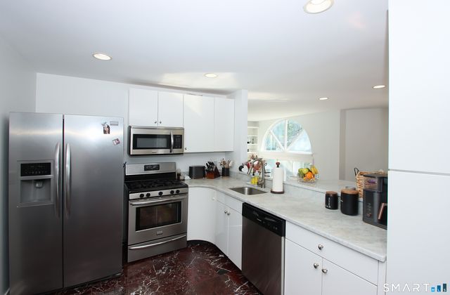 14 Harbour Close 14, New Haven, CT 06519