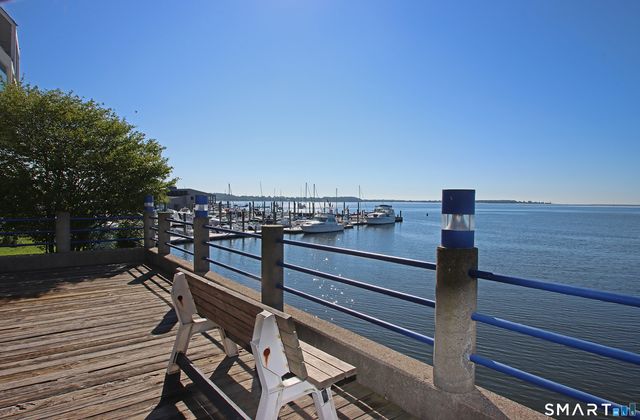 14 Harbour Close 14, New Haven, CT 06519