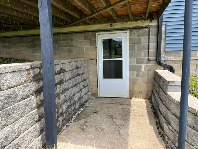 6737 N Bottom Road, Bloomington, IN 47404
