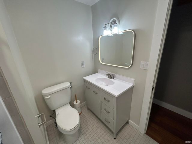 6737 N Bottom Road, Bloomington, IN 47404