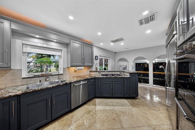 629 Kensington Place, Wilton Manors, FL 33305