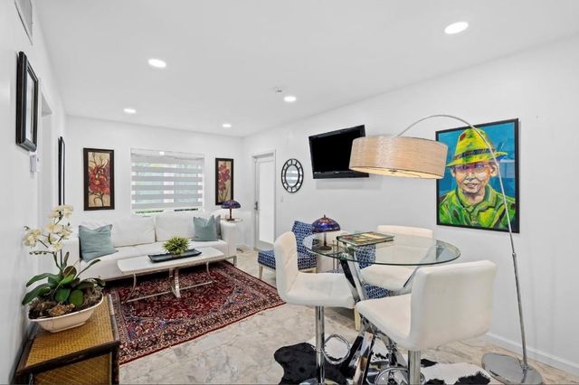 629 Kensington Place, Wilton Manors, FL 33305