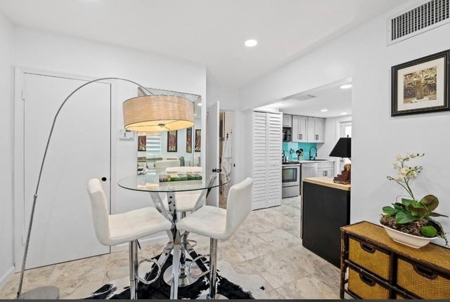 629 Kensington Place, Wilton Manors, FL 33305