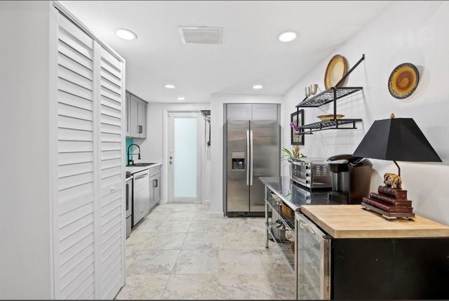 629 Kensington Place, Wilton Manors, FL 33305