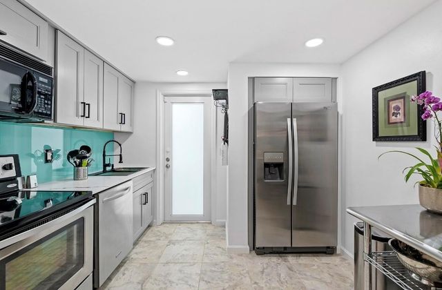 629 Kensington Place, Wilton Manors, FL 33305