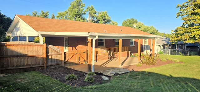203 Overland Drive, Richmond, KY 40475