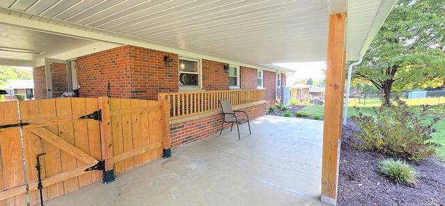 203 Overland Drive, Richmond, KY 40475