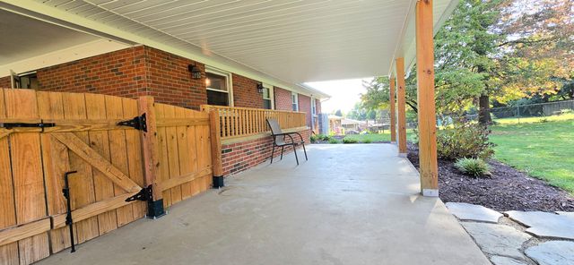 203 Overland Drive, Richmond, KY 40475
