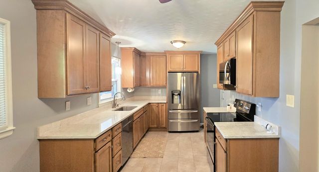 203 Overland Drive, Richmond, KY 40475