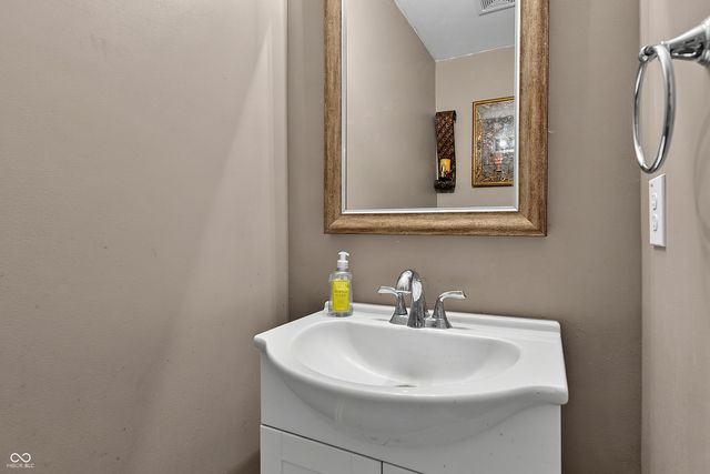 15108 Royal Grove Drive, Noblesville, IN 46060