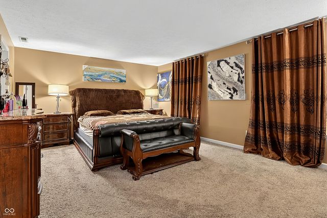 15108 Royal Grove Drive, Noblesville, IN 46060