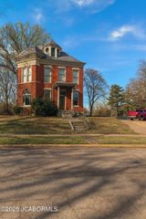 100 JACKSON STREET, Jefferson City, MO 65101