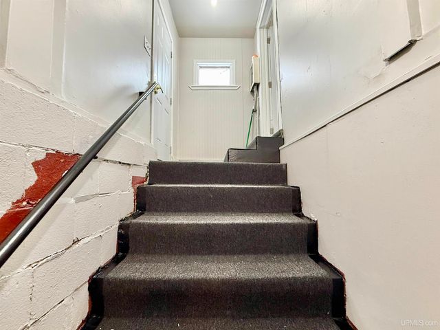 1031 Sheridan Road, Escanaba, MI 49829