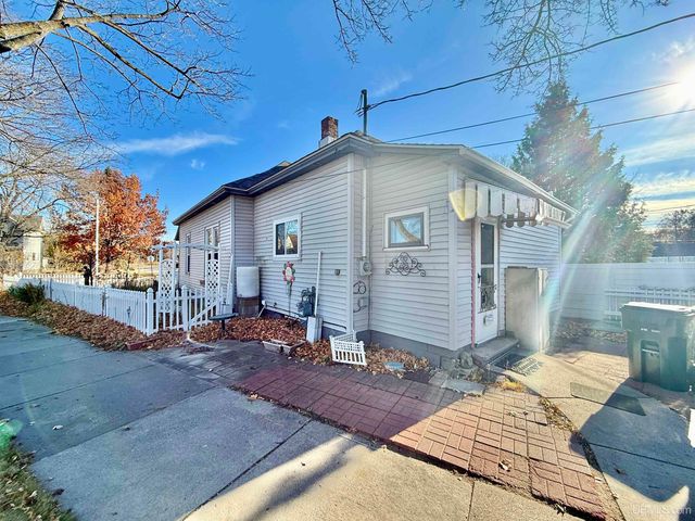 1031 Sheridan Road, Escanaba, MI 49829