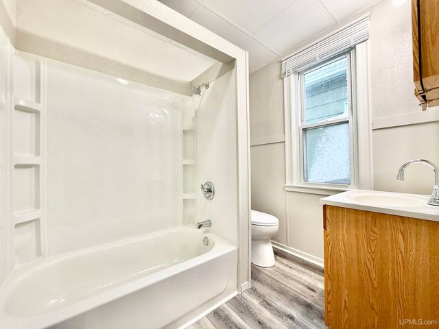 1031 Sheridan Road, Escanaba, MI 49829