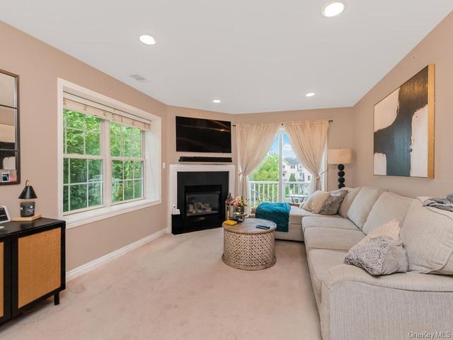 1611 Half Moon Bay Drive, Croton-on-hudson, NY 10520