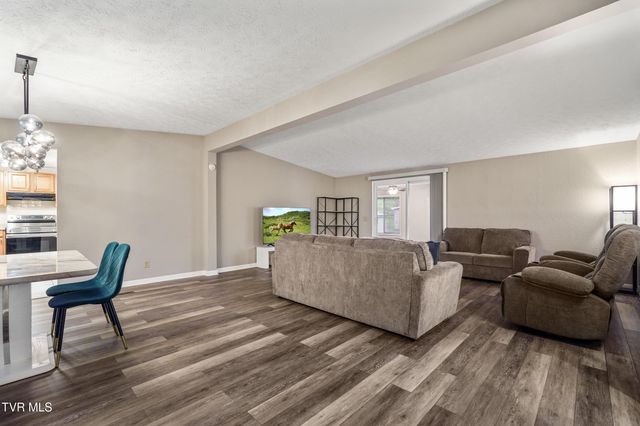 513 Southeast Central Street, Coeburn, VA 24230