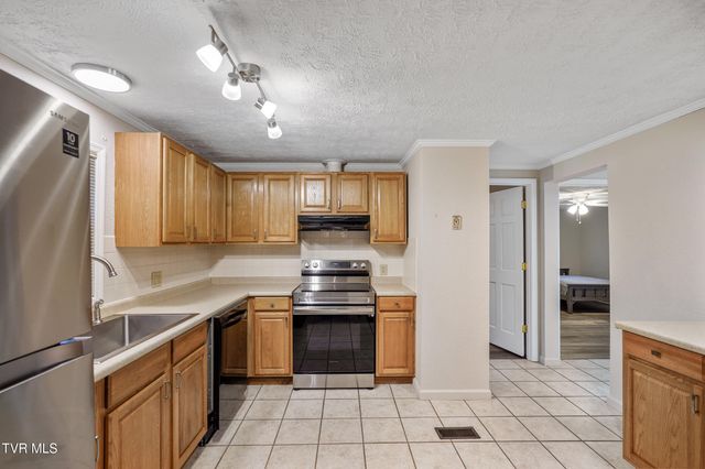 513 Southeast Central Street, Coeburn, VA 24230