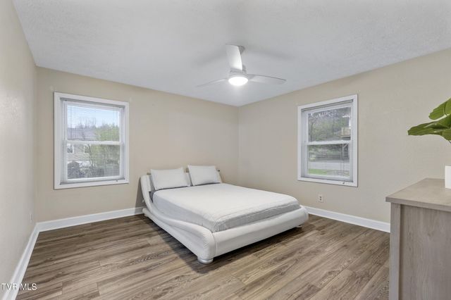 513 Southeast Central Street, Coeburn, VA 24230