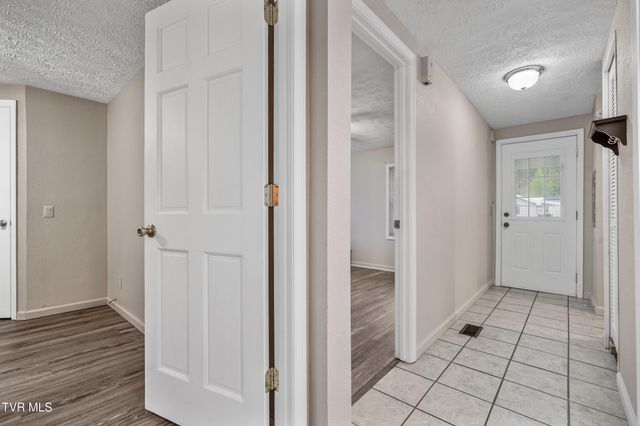 513 Southeast Central Street, Coeburn, VA 24230