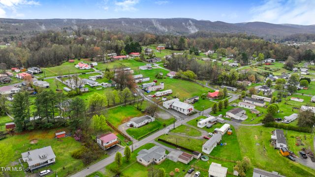 513 Southeast Central Street, Coeburn, VA 24230