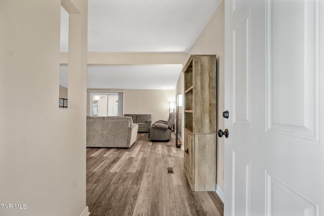 513 Southeast Central Street, Coeburn, VA 24230