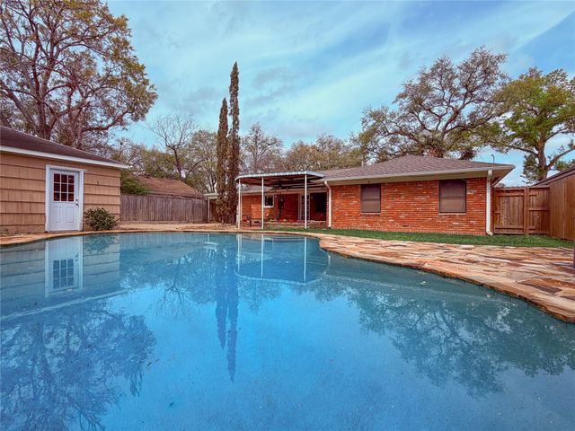 9917 Cedardale Drive, Houston, TX 77055