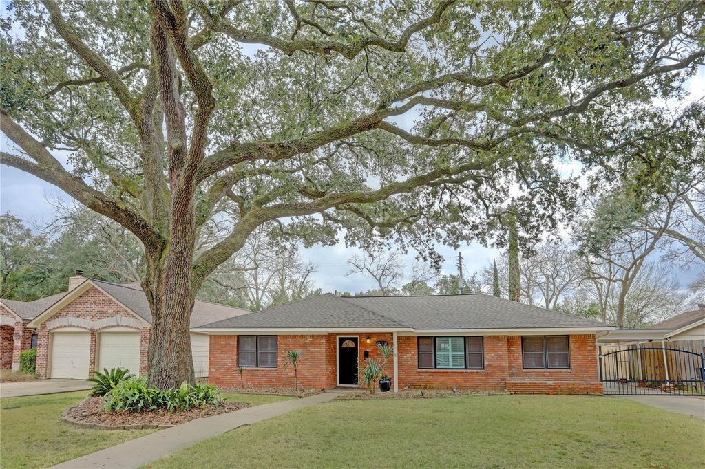 9917 Cedardale Drive, Houston, TX 77055