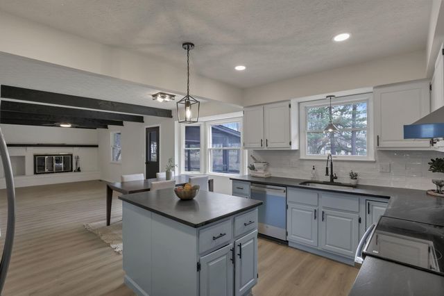 5289 Hazelton-Etna Road SW, Pataskala, OH 43062