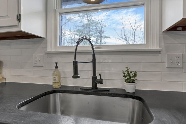 5289 Hazelton-Etna Road SW, Pataskala, OH 43062