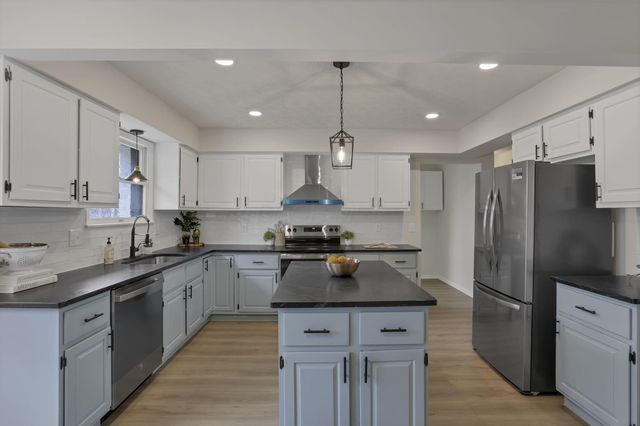 5289 Hazelton-Etna Road SW, Pataskala, OH 43062