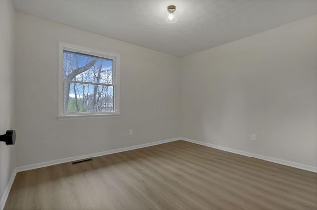 5289 Hazelton-Etna Road SW, Pataskala, OH 43062
