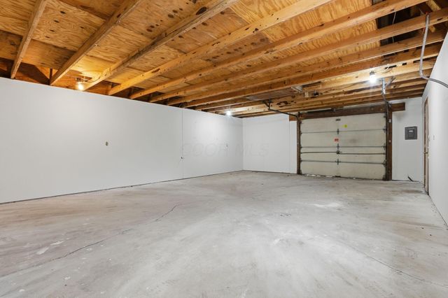 5289 Hazelton-Etna Road SW, Pataskala, OH 43062
