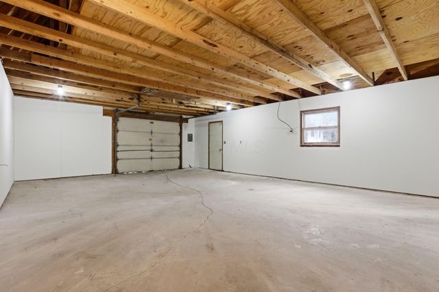 5289 Hazelton-Etna Road SW, Pataskala, OH 43062