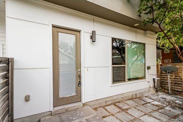 262 East Cevallos, San Antonio, TX 78204