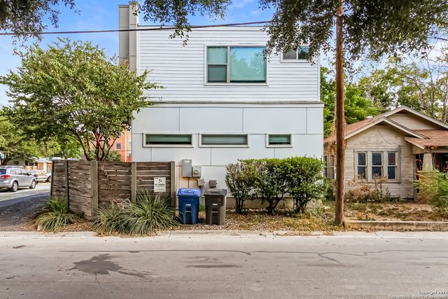 262 East Cevallos, San Antonio, TX 78204