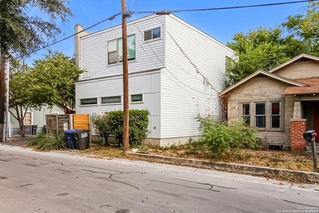 262 East Cevallos, San Antonio, TX 78204