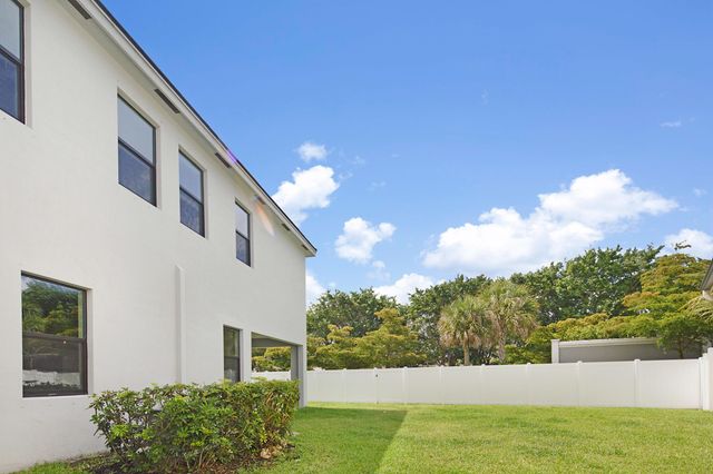 6151 Yerba Buena Court, Lake Worth, FL 33467